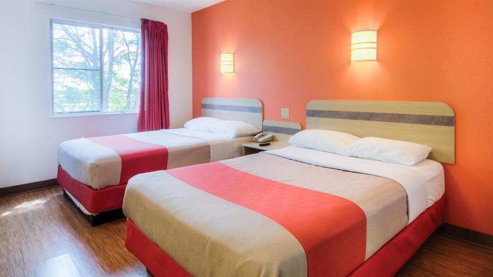 Florence Inn And Suites Esterno foto